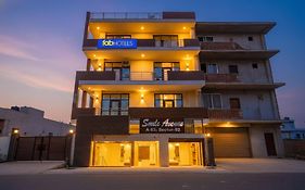 Fabhotel Hm Palace